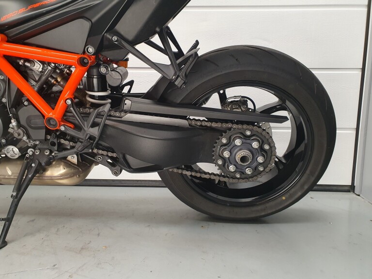 KTM 1290 SUPER DUKE R KTM 1290 SUPER DUKE R foto 7