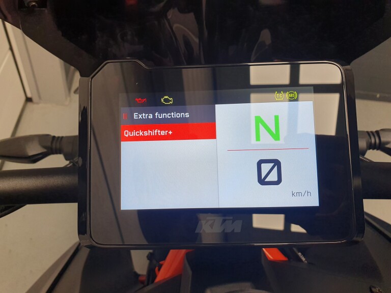 KTM 1290 SUPER DUKE R KTM 1290 SUPER DUKE R foto 17