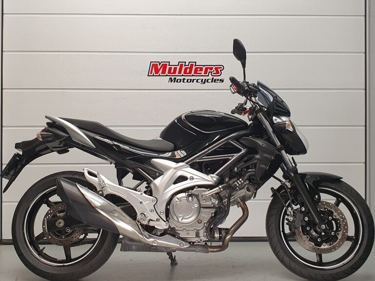 Suzuki SFV 650 A GLADIUS SUZUKI SFV 650 A GLADIUS 