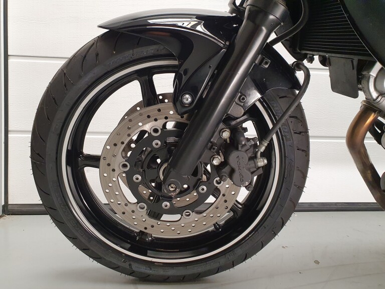 Suzuki SFV 650 A GLADIUS SUZUKI SFV 650 A GLADIUS foto 3