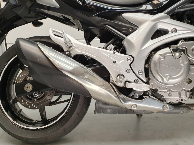 Suzuki SFV 650 A GLADIUS SUZUKI SFV 650 A GLADIUS foto 10