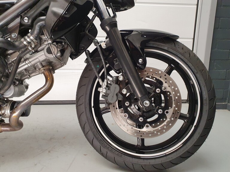Suzuki SFV 650 A GLADIUS SUZUKI SFV 650 A GLADIUS foto 14