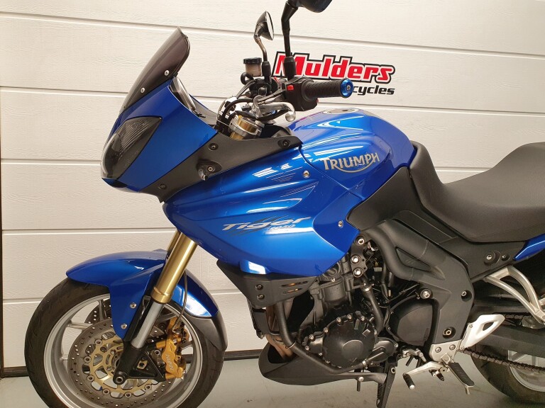 Triumph TIGER 1050 TRIUMPH TIGER 1050 foto 4