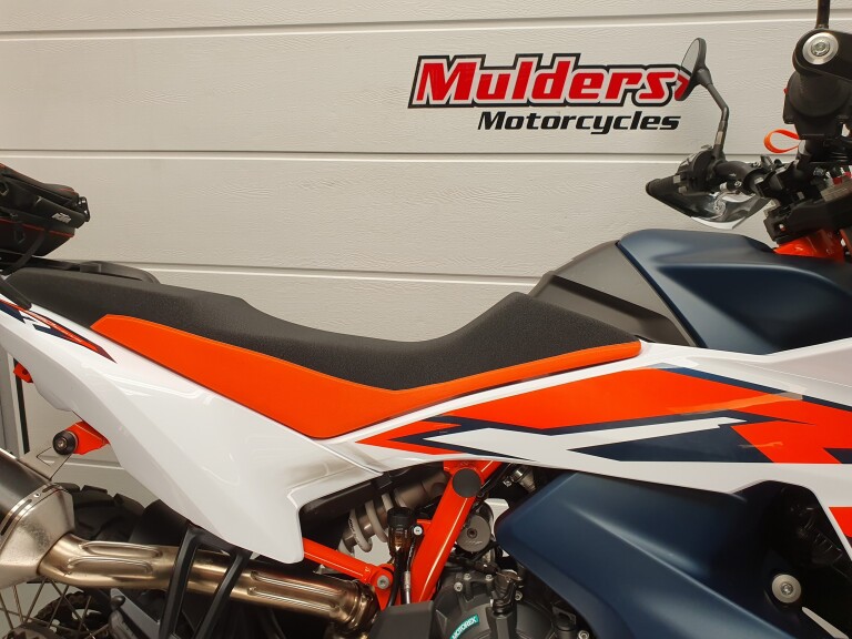 KTM 890 ADVENTURE R KTM 890 ADVENTURE R foto 14