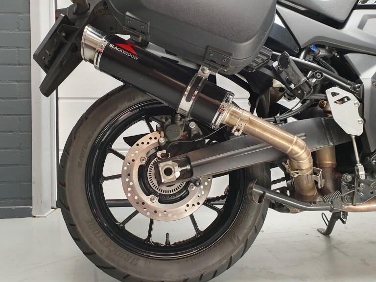 Suzuki DL 1050 V-STROM SUZUKI V-STROM 1050 foto 5