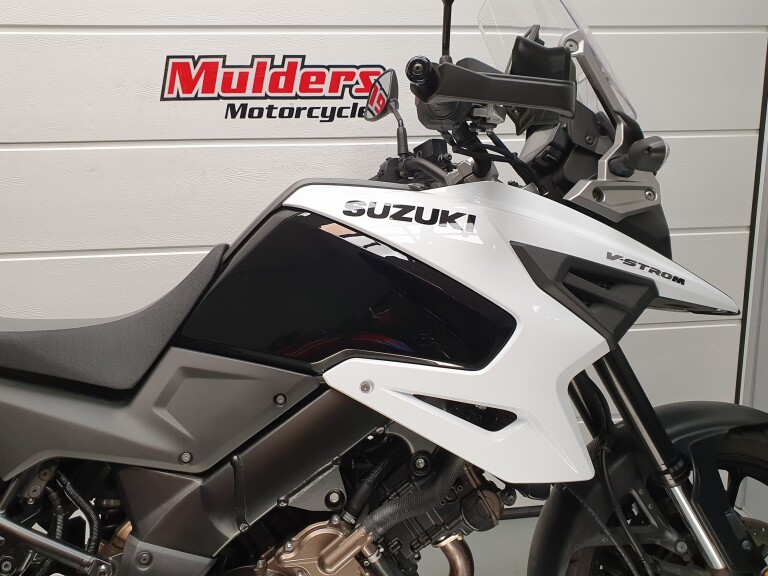 Suzuki DL 1050 V-STROM SUZUKI V-STROM 1050 foto 6