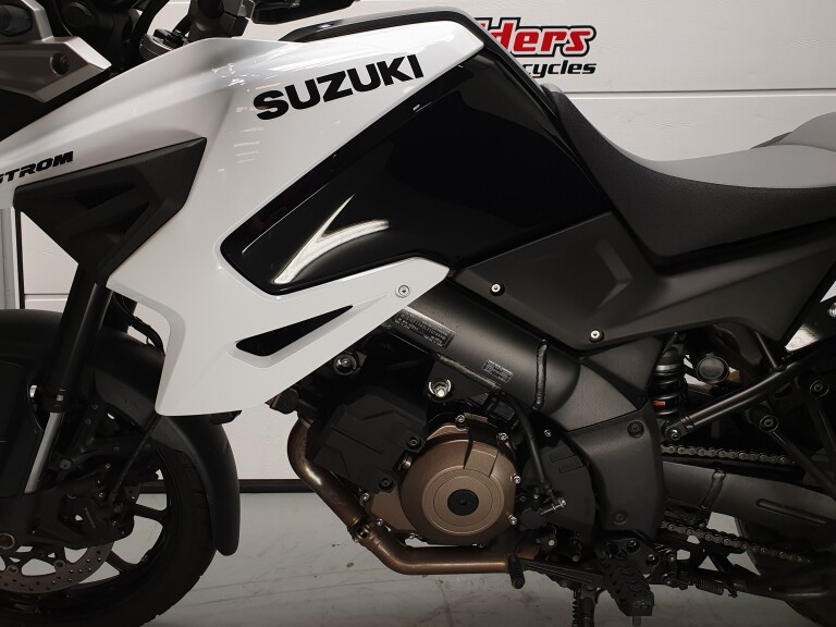Suzuki DL 1050 V-STROM SUZUKI V-STROM 1050 foto 12
