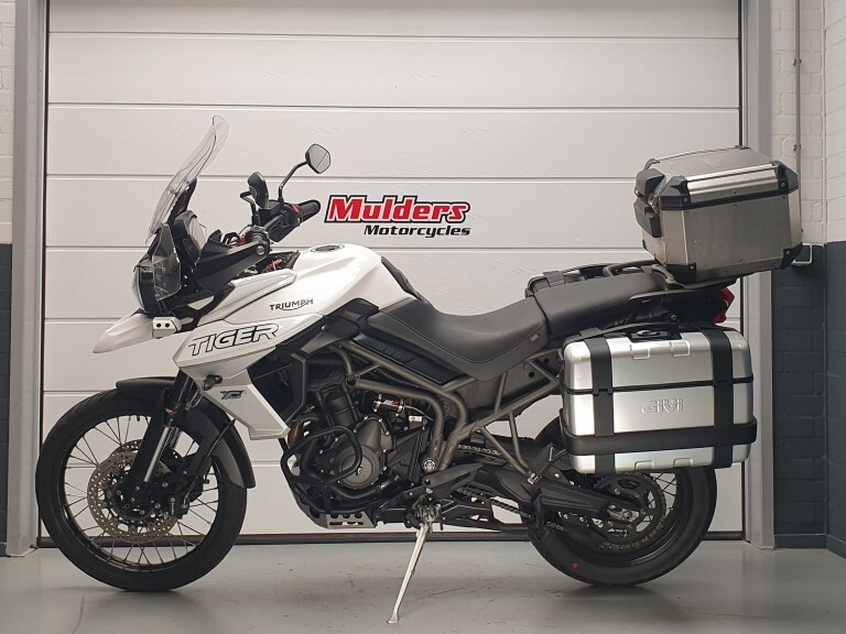 Triumph TIGER 800 XCA TRIUMPH TIGER 800 XCA foto 2