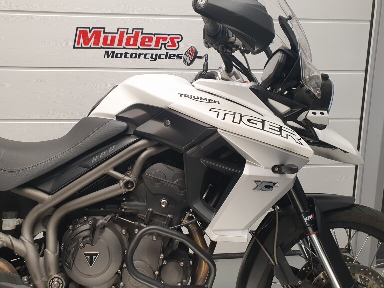 Triumph TIGER 800 XCA TRIUMPH TIGER 800 XCA foto 11