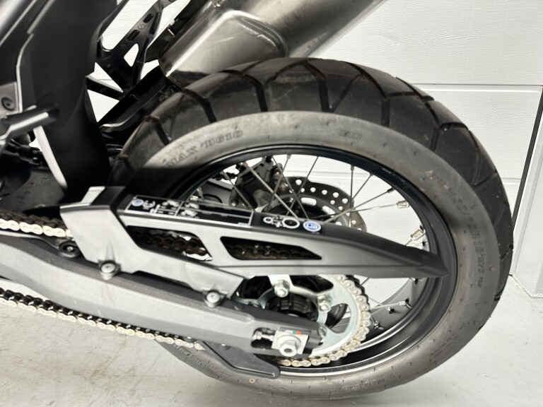 Honda CRF 1000 LA AFRICA TWIN UNIEK! 11KM NIEUWE AFRICA TWIN! foto 3