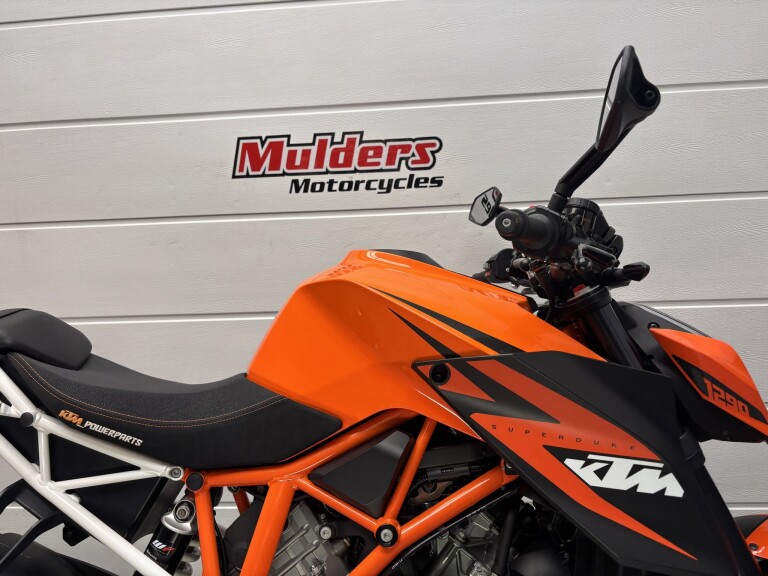 KTM 1290 SUPER DUKE R foto 6