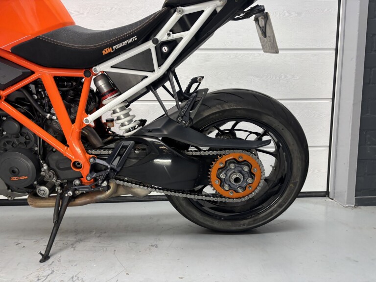 KTM 1290 SUPER DUKE R foto 9