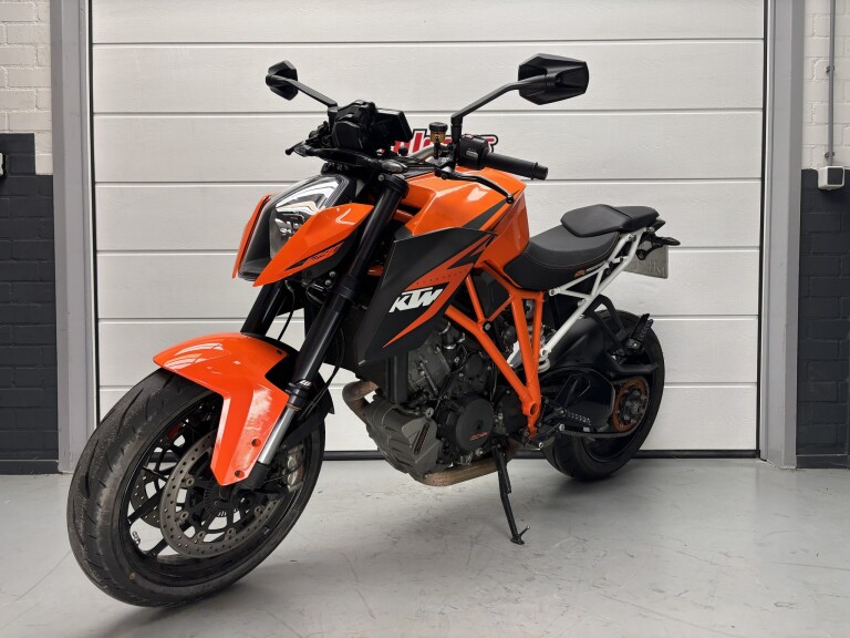 KTM 1290 SUPER DUKE R 