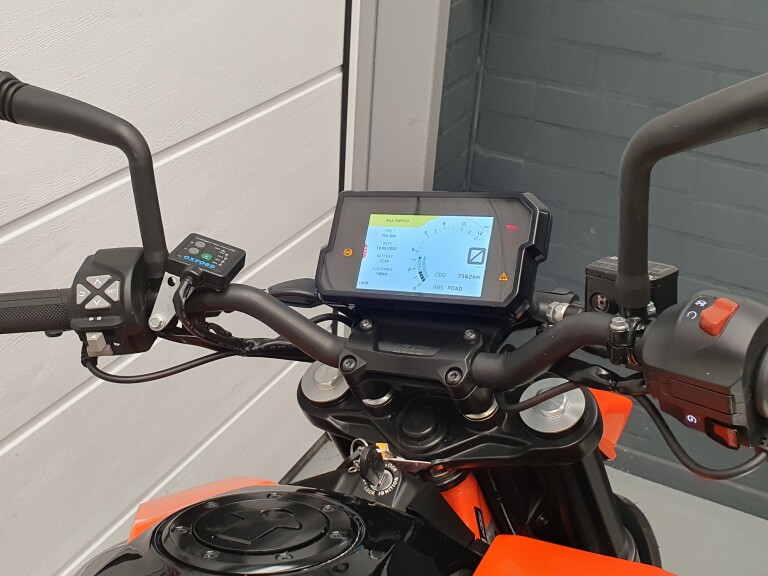 KTM 390 DUKE ABS KTM 390 DUKE ABS foto 3