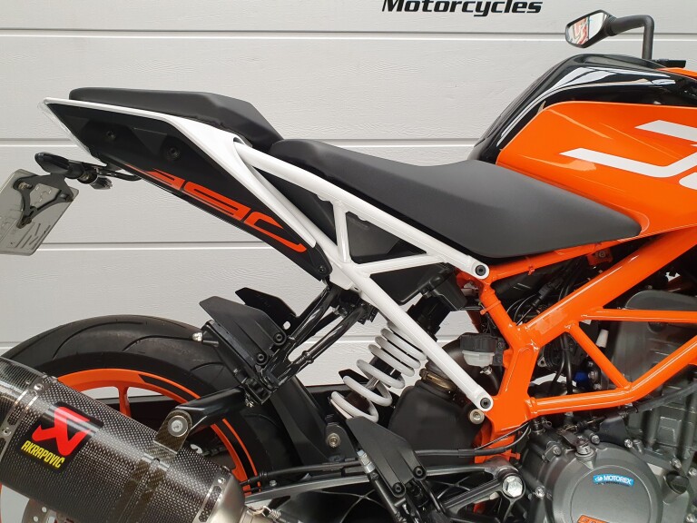 KTM 390 DUKE ABS KTM 390 DUKE ABS foto 6