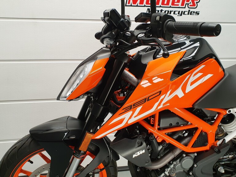 KTM 390 DUKE ABS KTM 390 DUKE ABS foto 10
