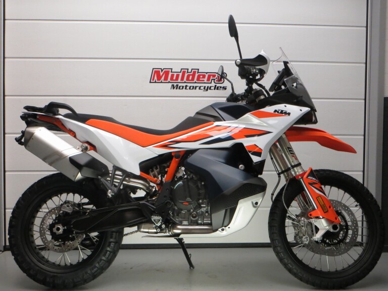 KTM 890 ADVENTURE R KTM 890 ADVENTURE R 