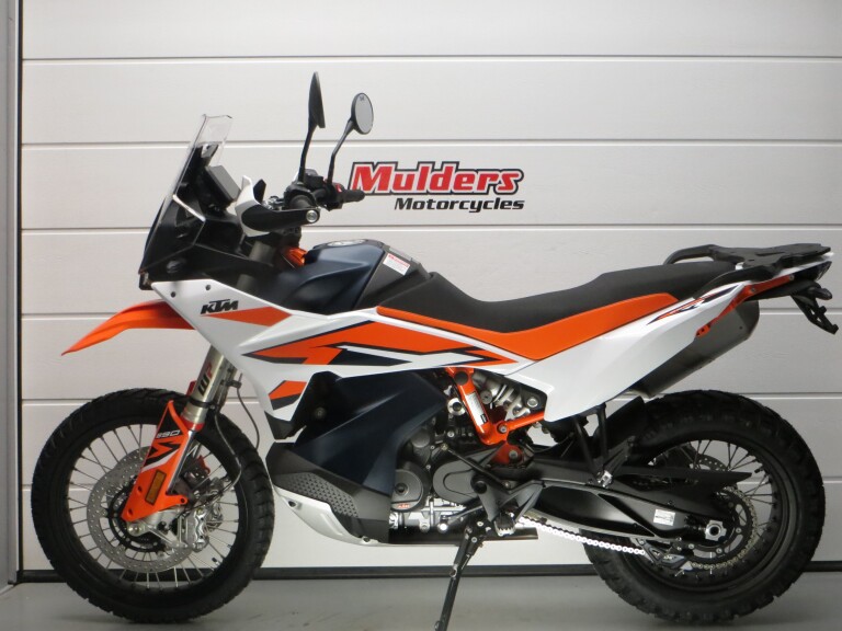 KTM 890 ADVENTURE R KTM 890 ADVENTURE R foto 2
