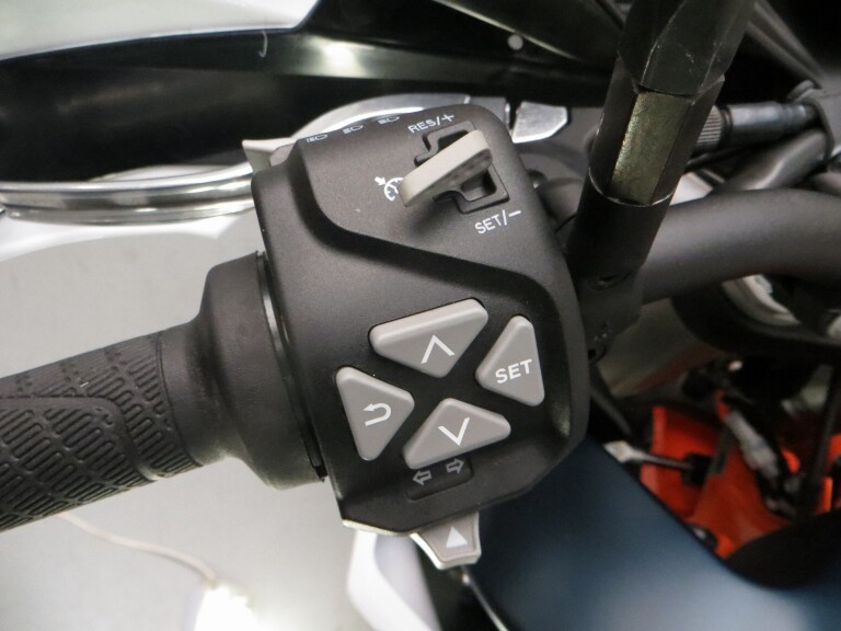 KTM 890 ADVENTURE R KTM 890 ADVENTURE R foto 6