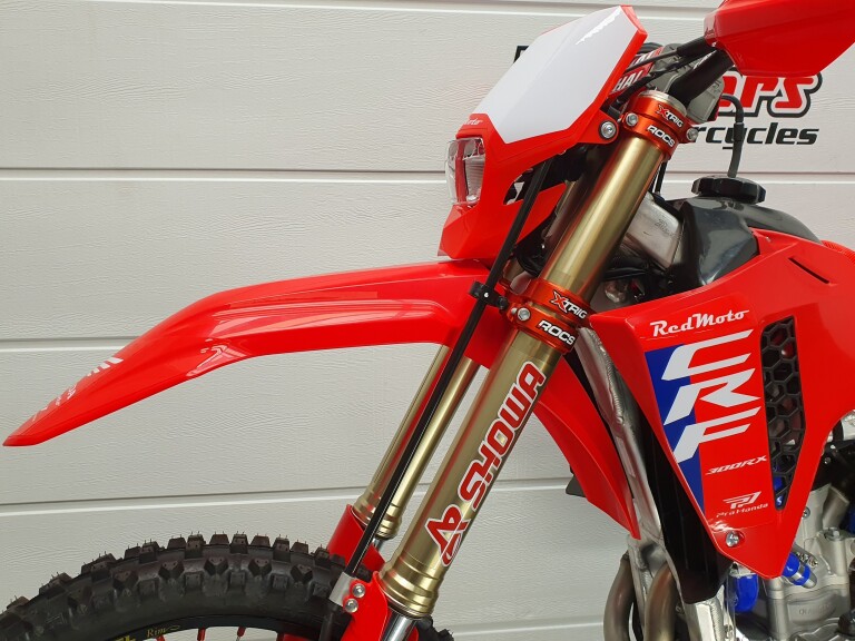 Honda CRF 300 RX ENDURO SPECIAL foto 4