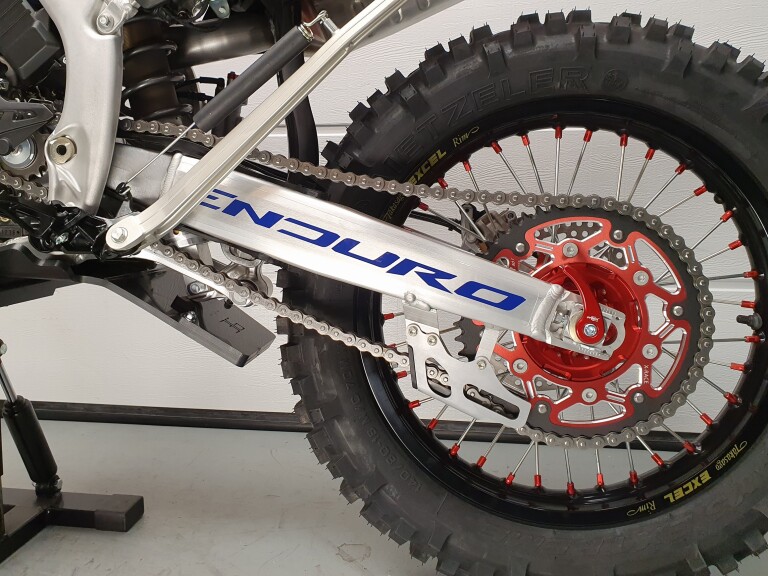 Honda CRF 300 RX ENDURO SPECIAL foto 7