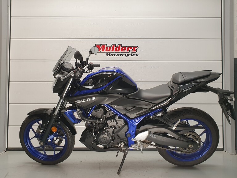 Yamaha MT 03 ABS YAMAHA MT 03 ABS foto 2