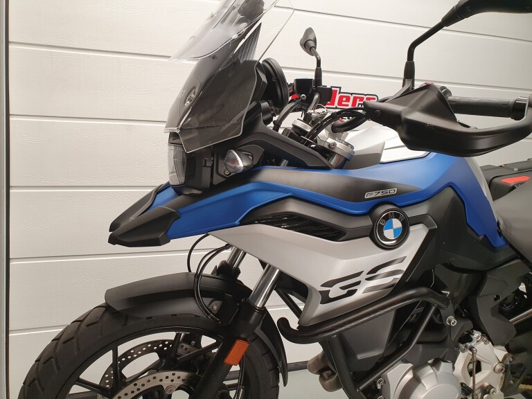 BMW F 750 GS BMW F 750 GS foto 4