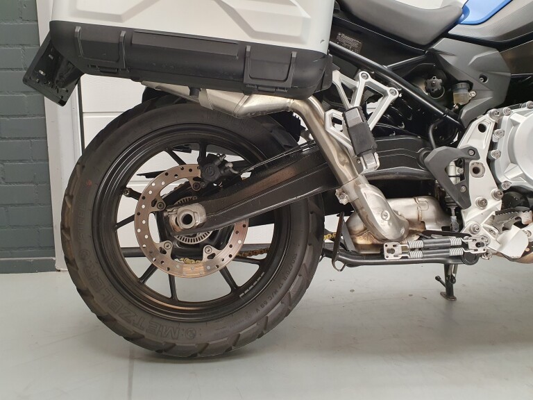 BMW F 750 GS BMW F 750 GS foto 9