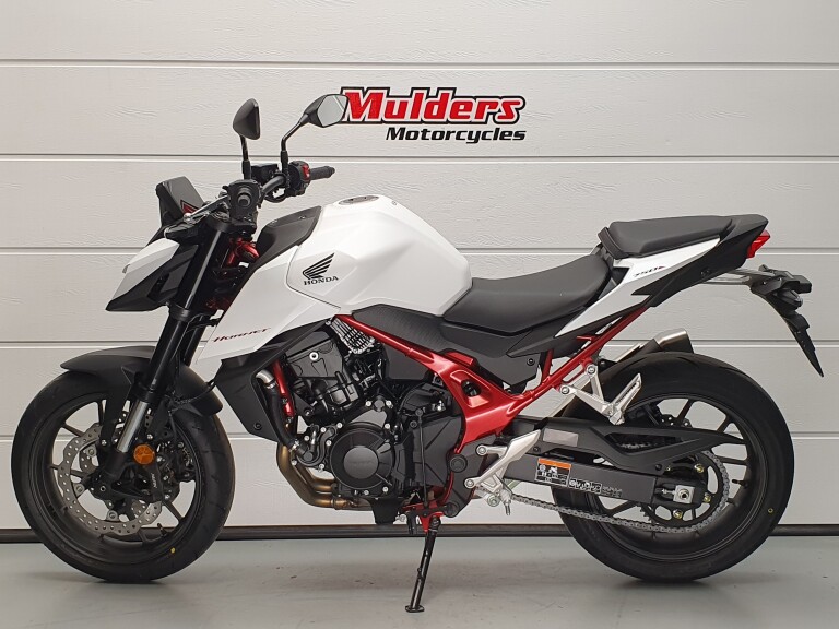 Honda CB 750 HORNET ABS HONDA CB 750 HORNET foto 2