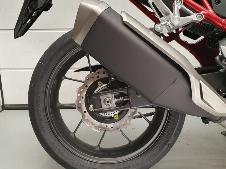 Honda CB 750 HORNET ABS HONDA CB 750 HORNET foto 3