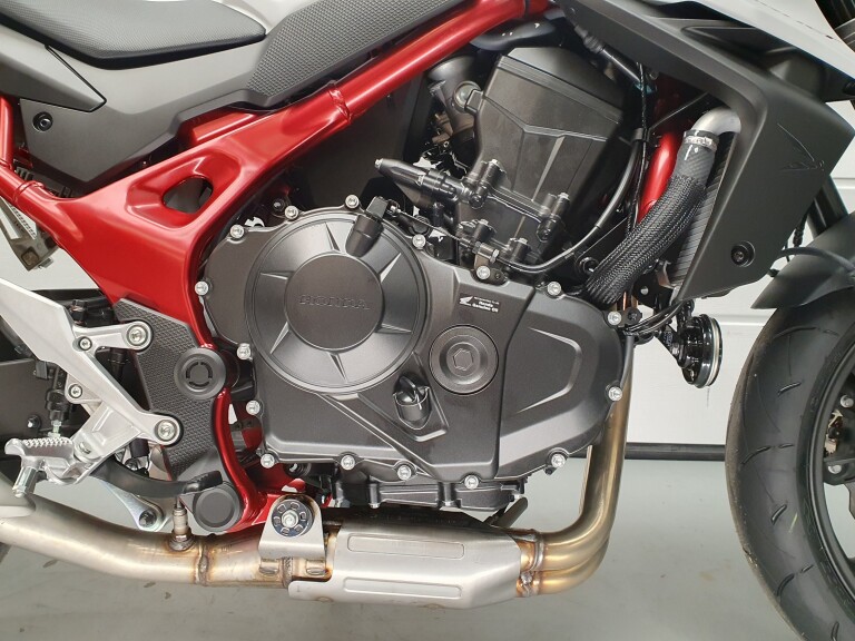 Honda CB 750 HORNET ABS HONDA CB 750 HORNET foto 6