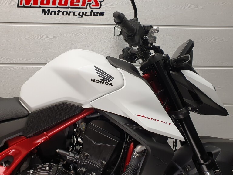 Honda CB 750 HORNET ABS HONDA CB 750 HORNET foto 7