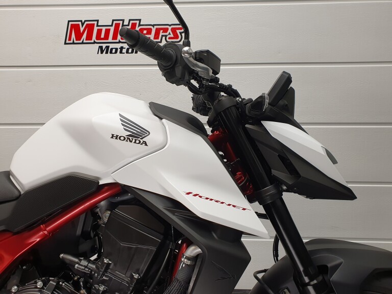 Honda CB 750 HORNET ABS HONDA CB 750 HORNET foto 19