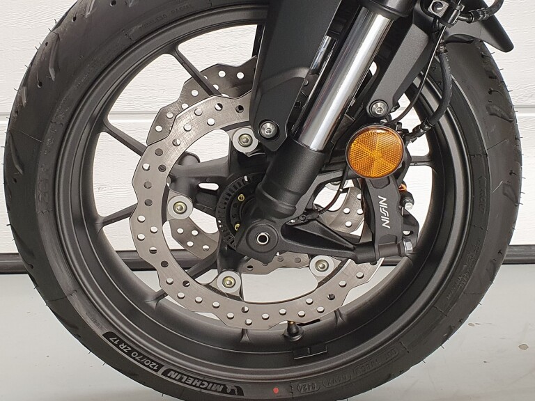 Honda CB 750 HORNET ABS HONDA CB 750 HORNET foto 3