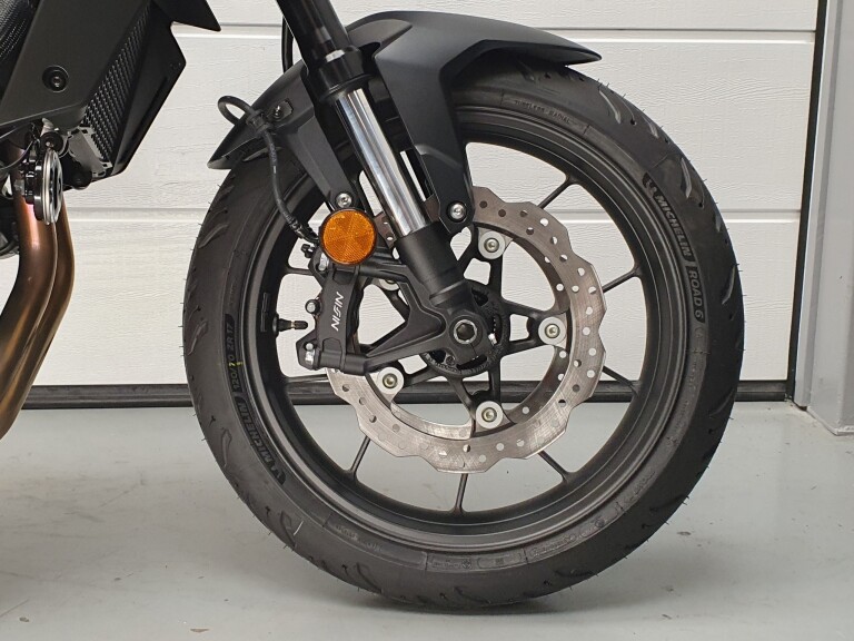 Honda CB 750 HORNET ABS HONDA CB 750 HORNET foto 15