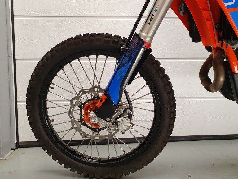 KTM 450 EXC SIX-DAYS foto 3