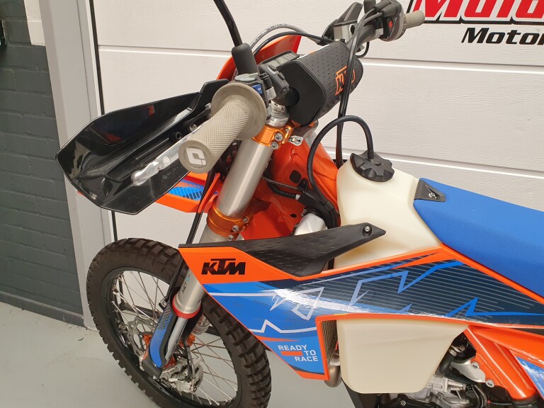 KTM 450 EXC SIX-DAYS foto 8