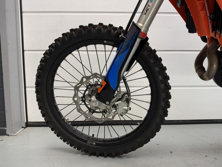 KTM 450 EXC SIX-DAYS foto 10