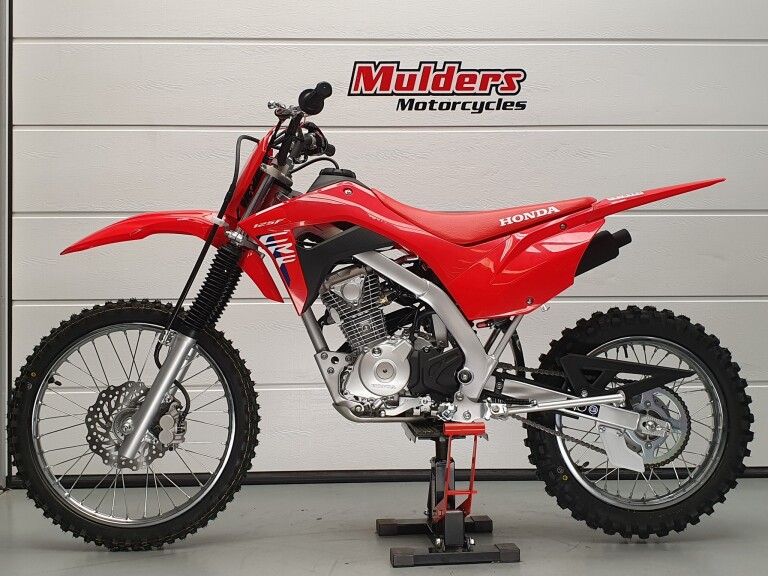 Honda CRF 125 FBS 19\/16 HONDA CRF 125F foto 2