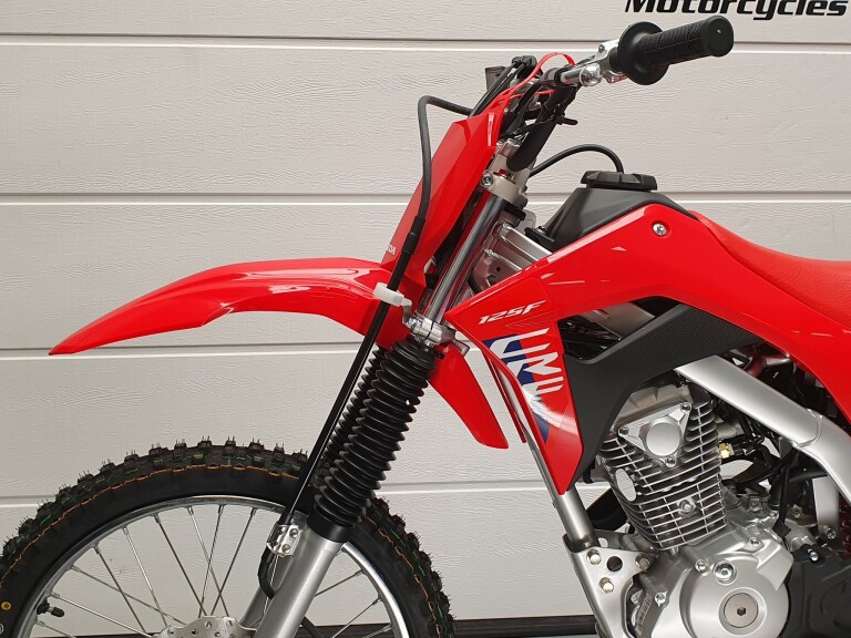 Honda CRF 125 FBS 19\/16 HONDA CRF 125F foto 4