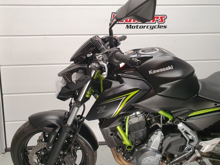 Kawasaki Z 650 KAWASAKI Z 650 foto 4