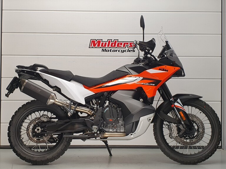 KTM 890 ADVENTURE KTM 890 ADVENTURE 