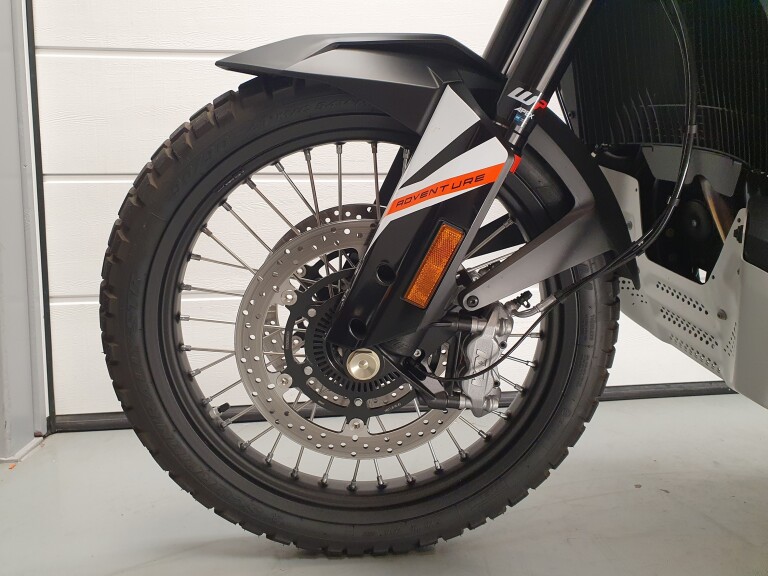 KTM 890 ADVENTURE KTM 890 ADVENTURE foto 3