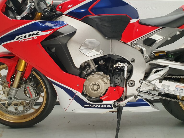 Honda CBR 1000 RR SP1 HONDA CBR 1000 RR SP1 foto 5
