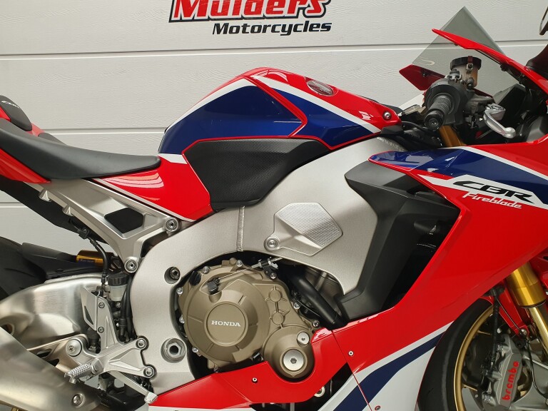 Honda CBR 1000 RR SP1 HONDA CBR 1000 RR SP1 foto 10