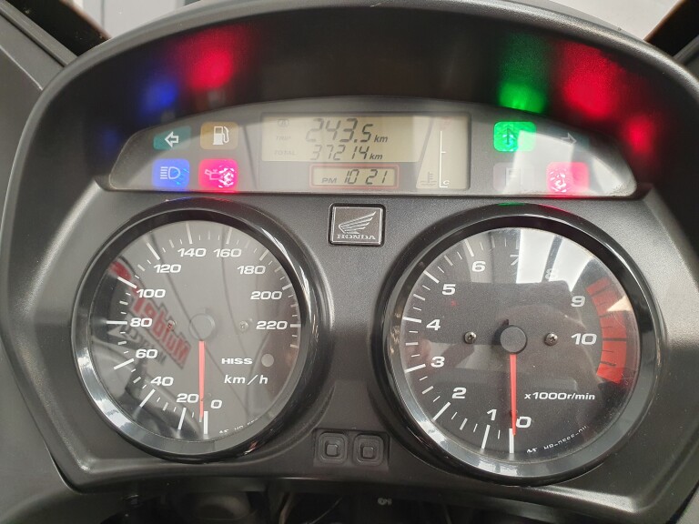 Honda XL 1000 V VARADERO foto 15