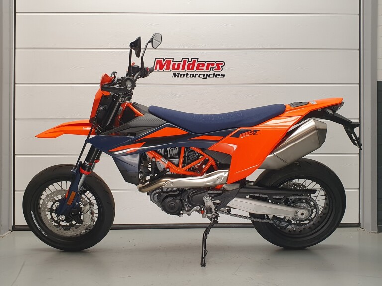KTM 690 SMC-R KTM 690 SMC-R foto 2