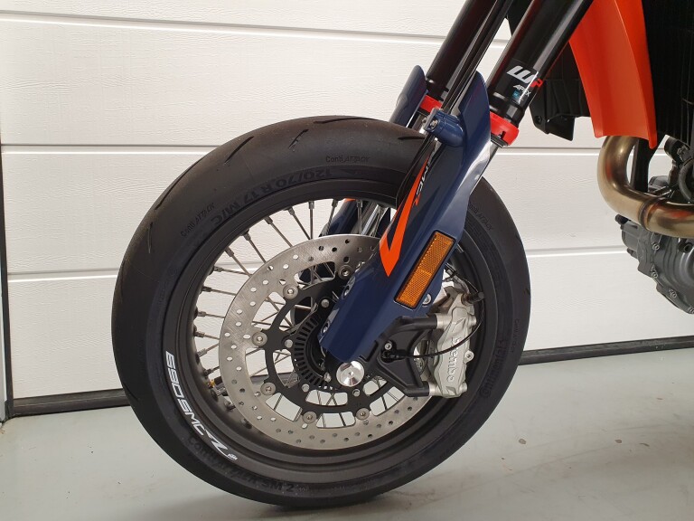 KTM 690 SMC-R KTM 690 SMC-R foto 3