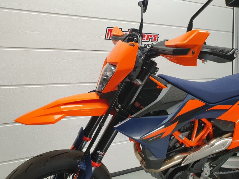 KTM 690 SMC-R KTM 690 SMC-R foto 4