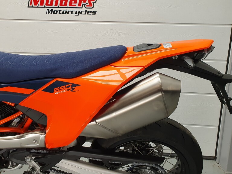 KTM 690 SMC-R KTM 690 SMC-R foto 6